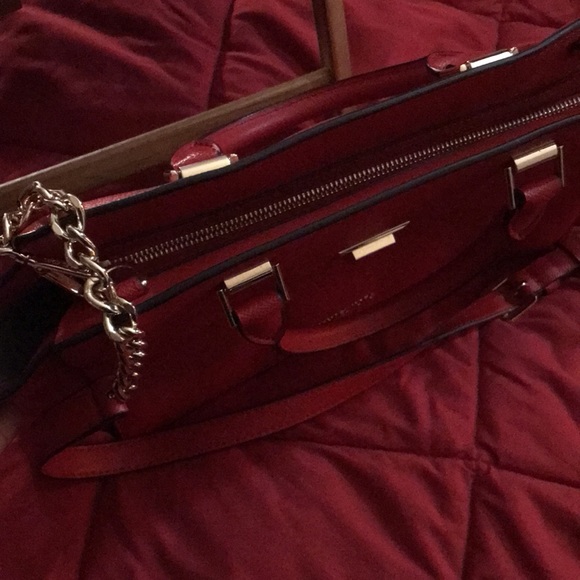 SOLD‼️AUTHENTIC MICHAEL KORS HANDBAG (USED ONCE) GORGEOUS RED COLOR SEEALL LPICS - Picture 5 of 13